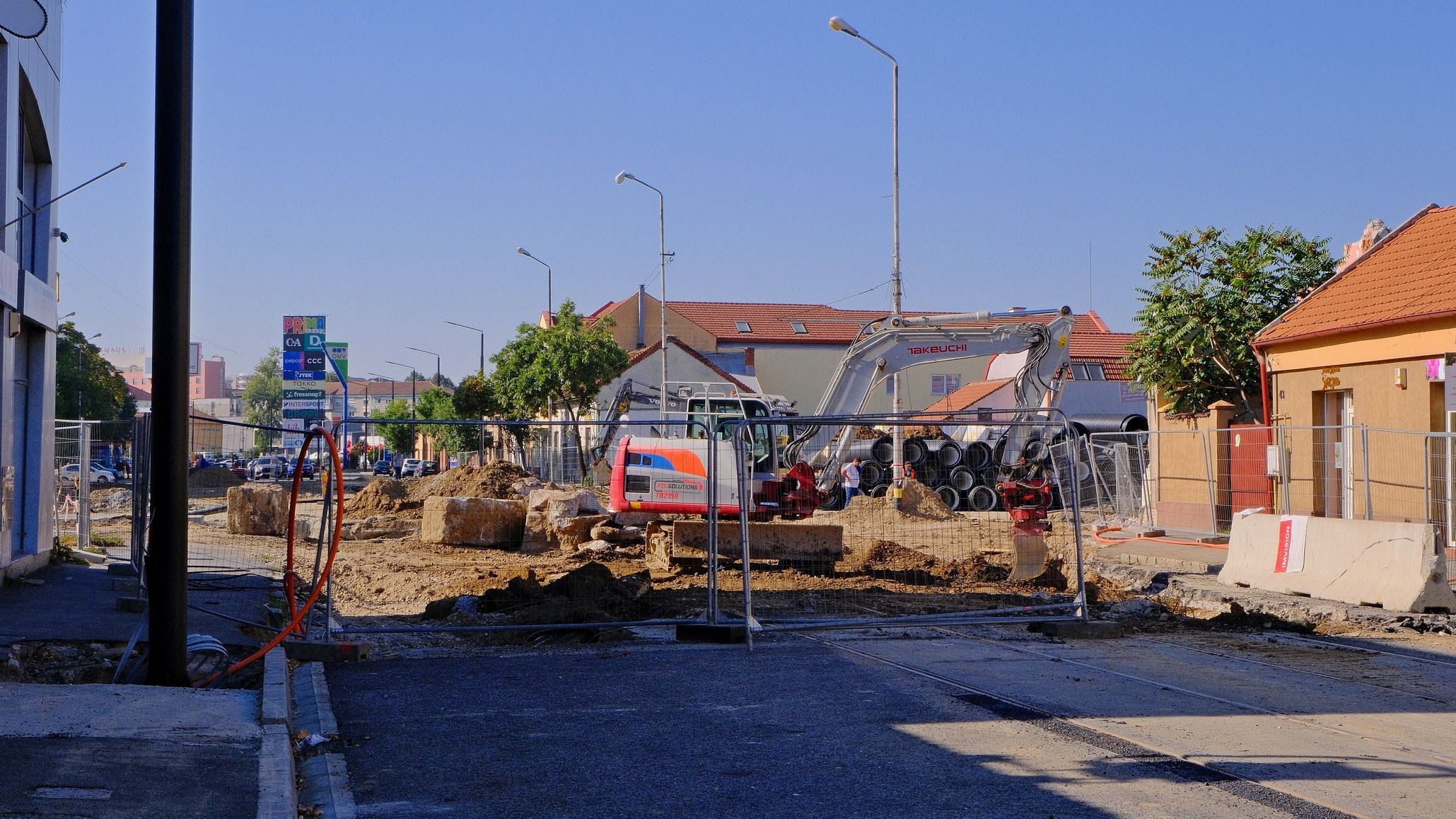 Megnyitják fél sávon a Körös utcát