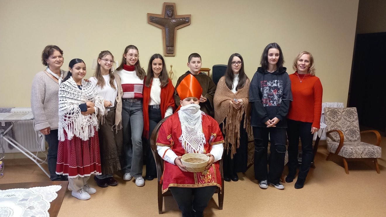 Szent Miklós püspök látogatott az idősotthonba