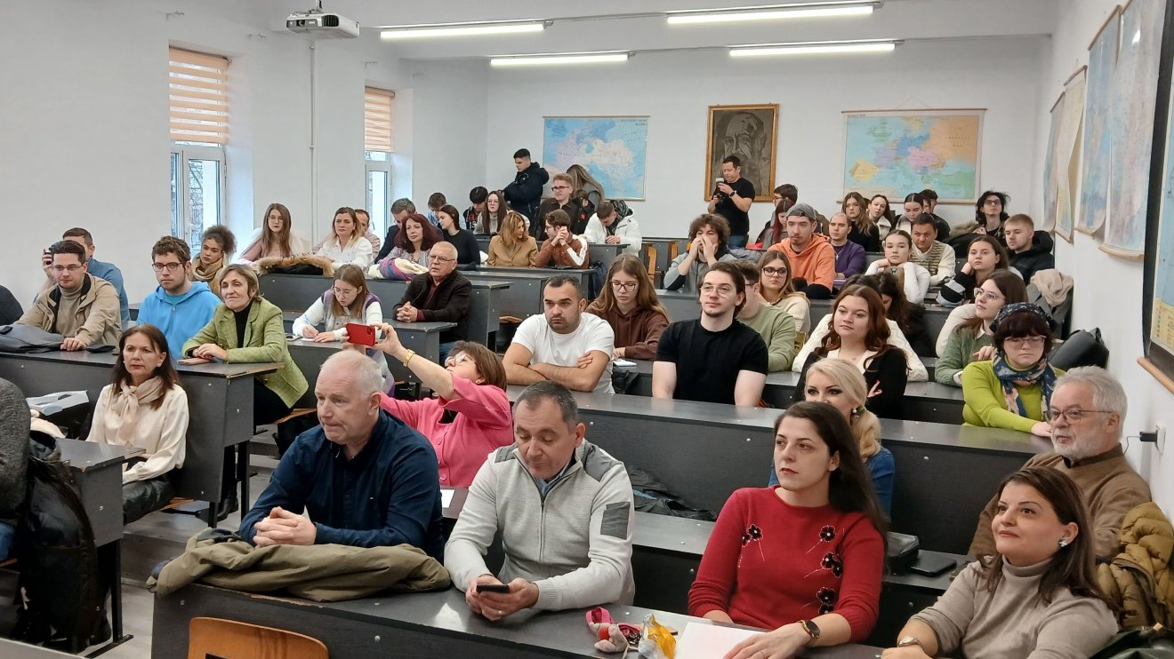 Álhírekről rendeztek konferenciát