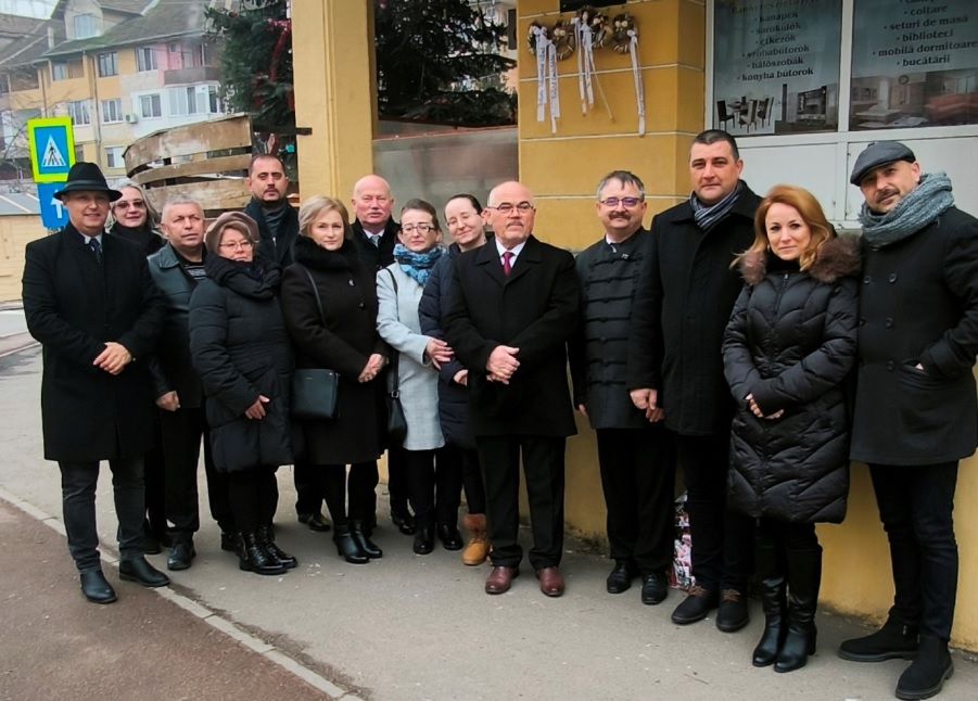 Megkoszorúzták a Petőfi-emléktáblát
