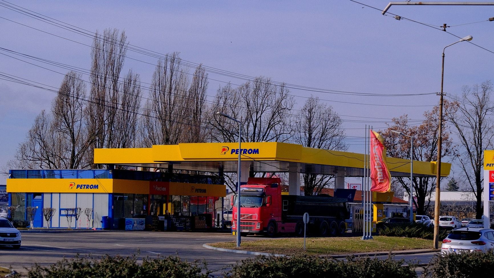 Drágulnak az üzemanyagok, adókedvezmények szűnnek meg és nő az osztalékadó január elsejétől