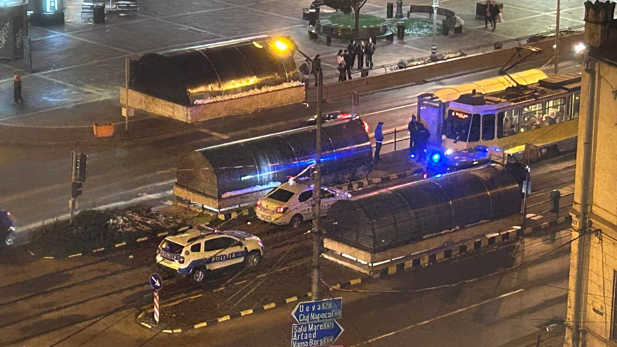 Késsel fenyegetőzött egy férfi az egyik váradi villamosmegállóban