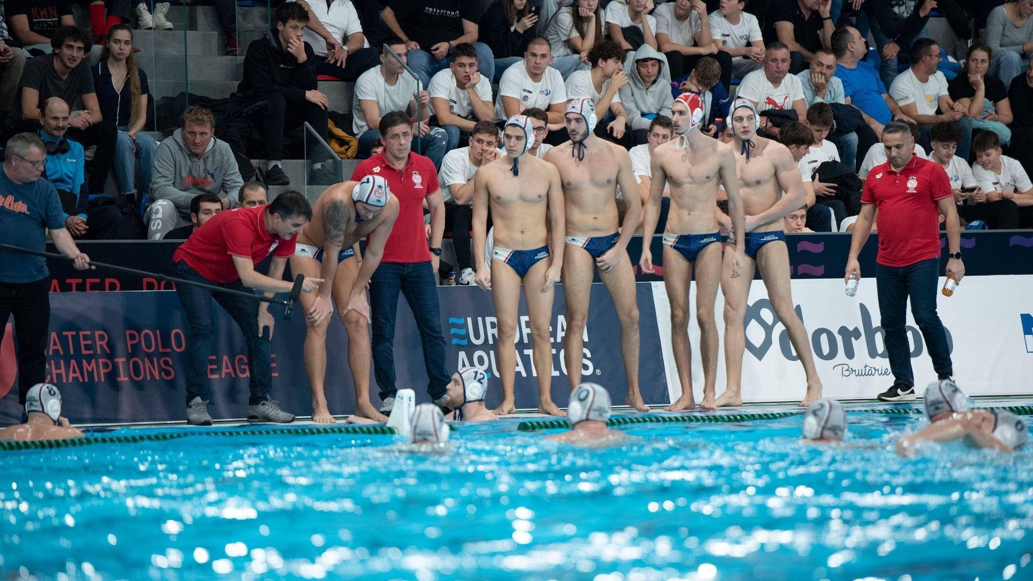 Hiányzókkal, de elszántan: a Steauát fogadják a váradi pólósok