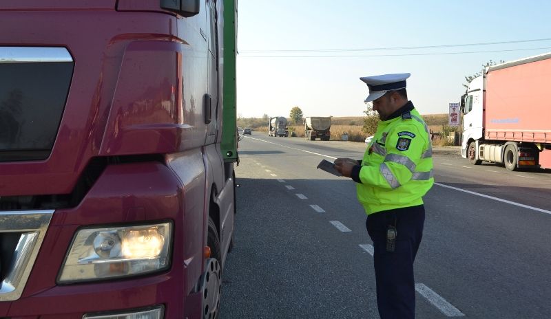 Kormány: Egyértelmű intézkedések az ellenőrzéseket megtagadó hivatásos járművezetők esetében