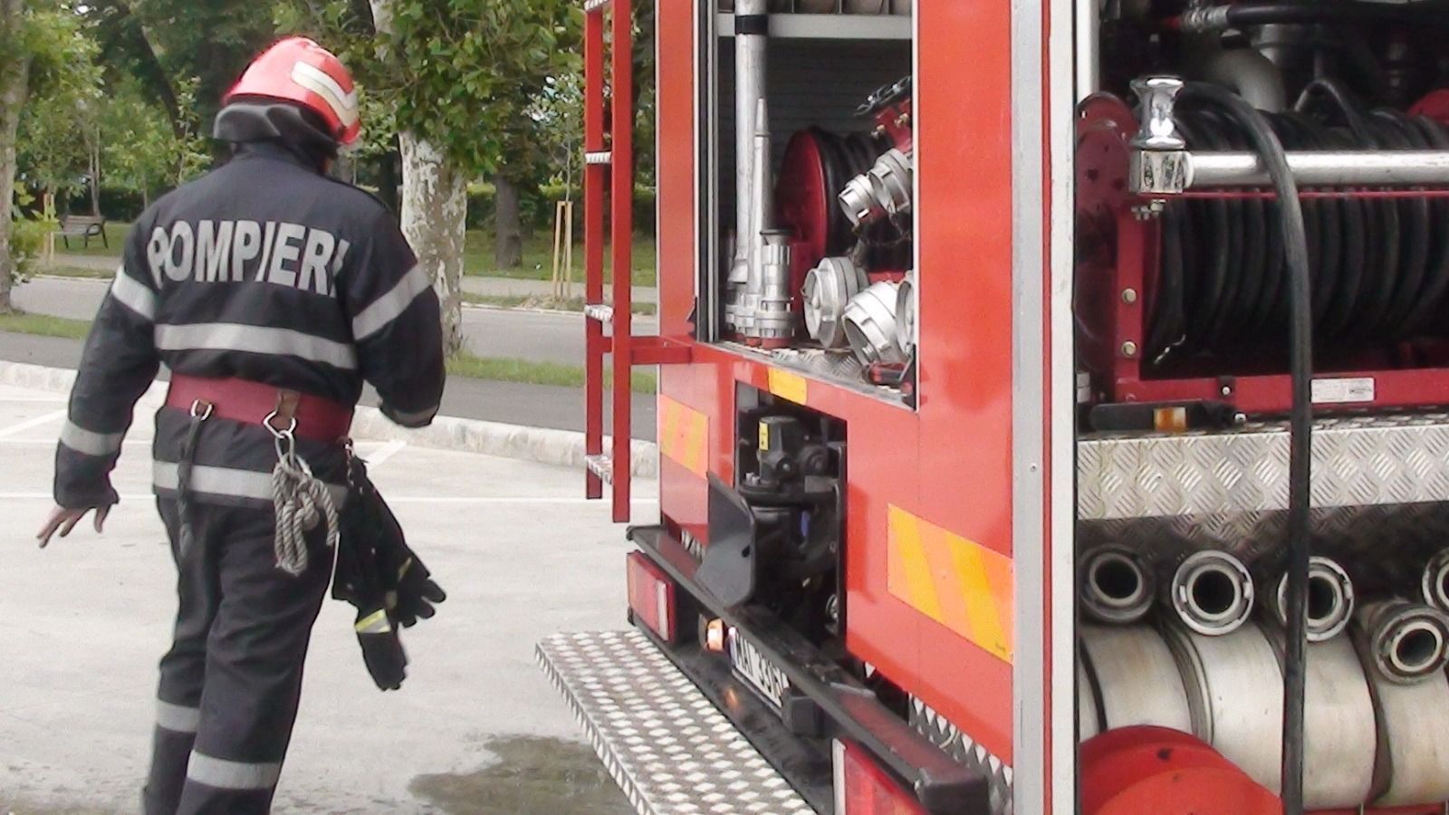 Több száz rendőr és tűzoltó lesz szolgálatban a minivakációban