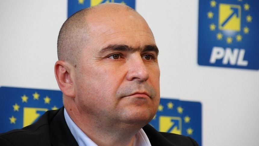 Jóváhagyja vasárnap a PNL Országos Tanácsa Crin Antonescu államfőjelöltségét