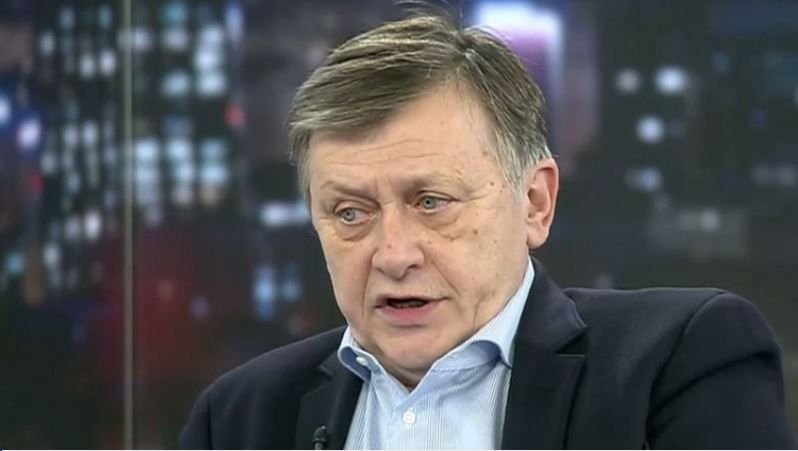 Antonescu: a demokrácia és a stabilitás érdekében Iohannisnak le kellett volna mondania