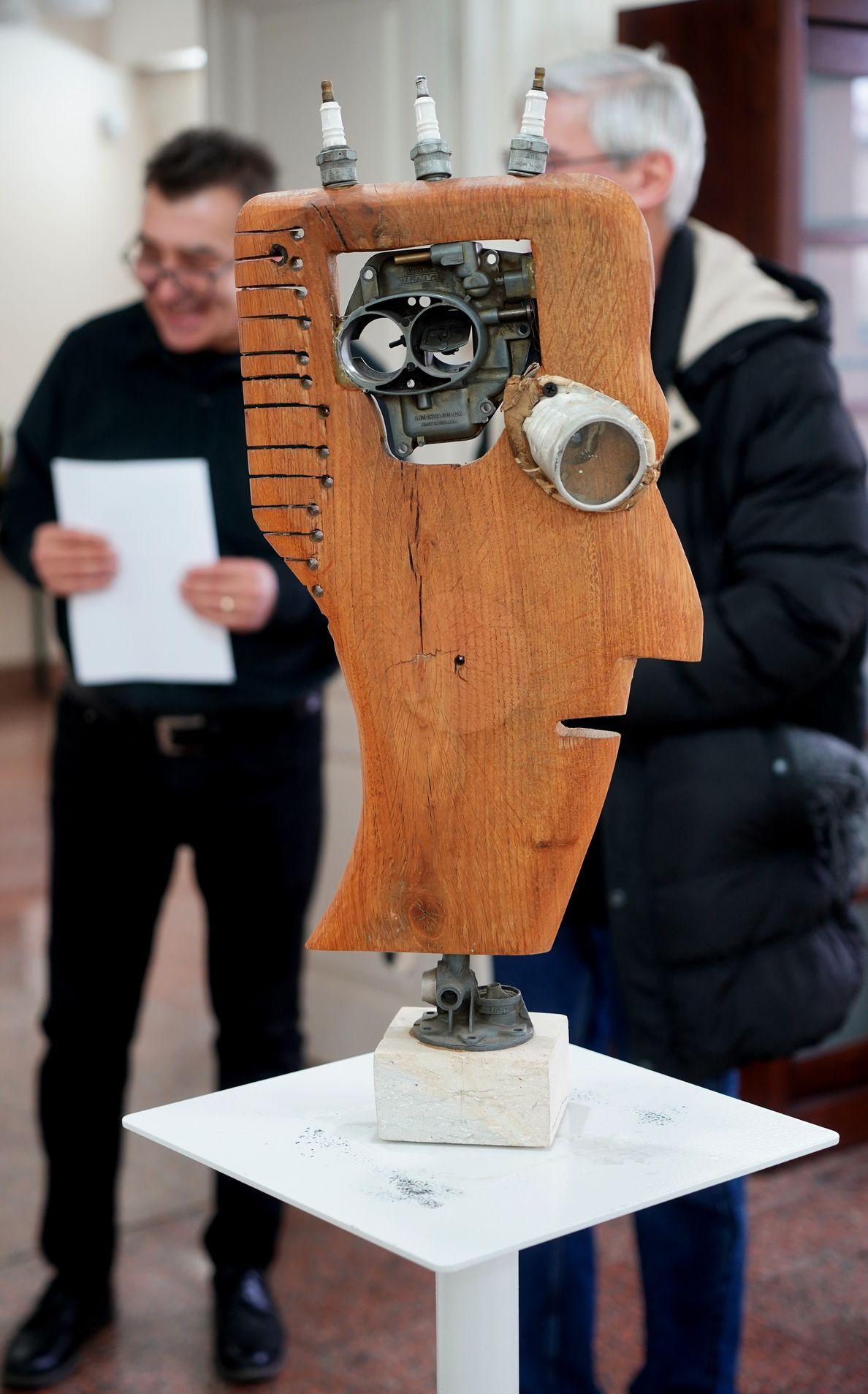 Ovidiu Pascu fafaragvány és ékszertárlata