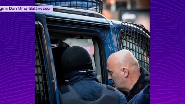 Előállították a csendőrök az AUR vasárnapi bukaresti tüntetésén részt vevő egyik férfit és a fiát