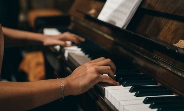 Sikeresen zárult a nemzetközi színvonalú zongora mesterkurzus és verseny