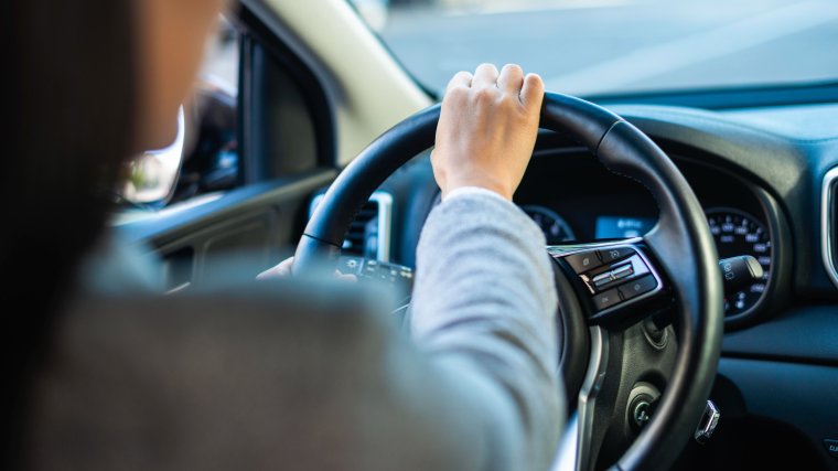 Meghosszabbított nyitvatartás a Közlekedésrendészeti Hivatalnál