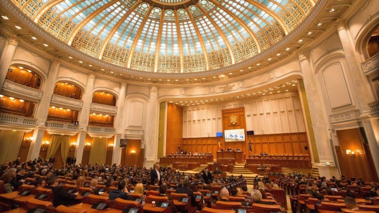 Jóváhagyta a képviselőház házbizottsága a 240 állás megszüntetéséről szóló memorandumot