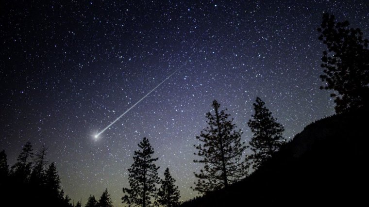 Látványos csillaghullással kezdődik az év