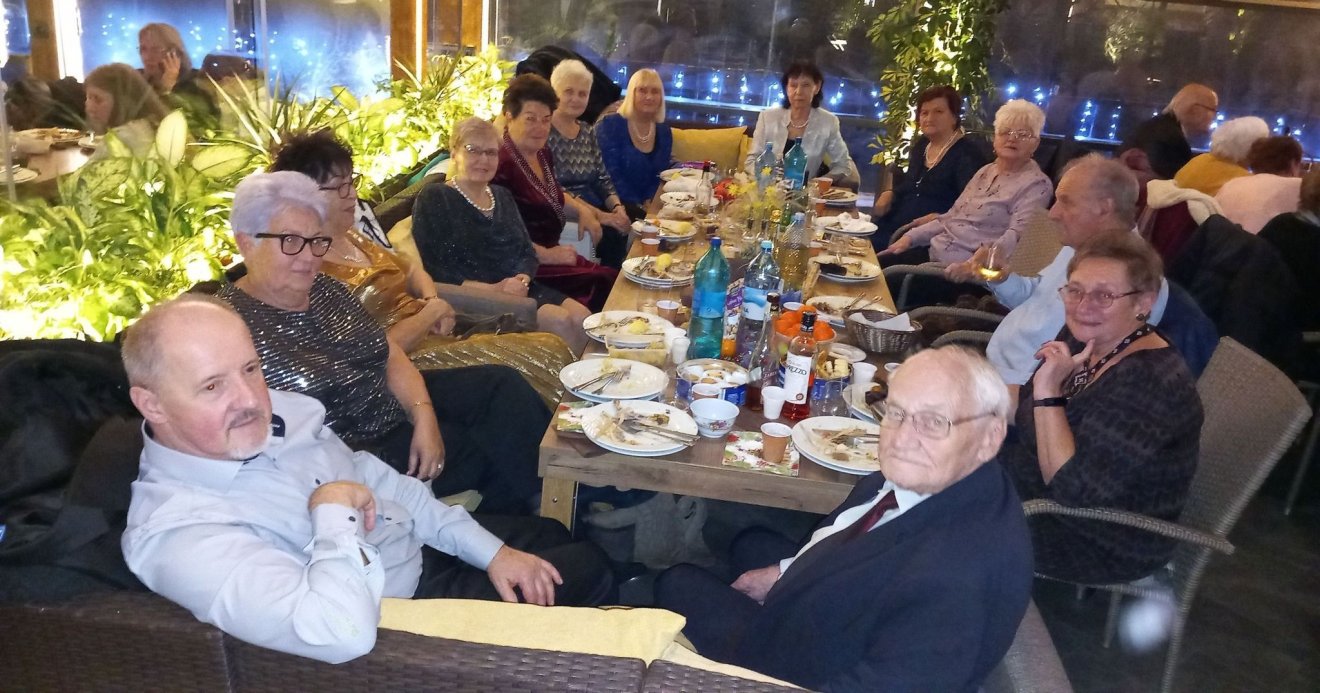 Együtt búcsúztatták az óévet a szépkorúak