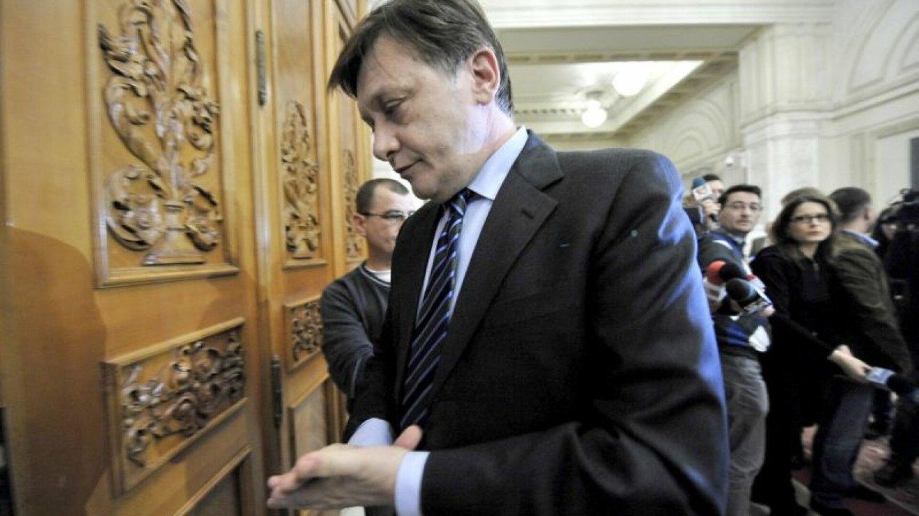 Antonescun kívül más potenciális közös jelölt támogatottságát nem fogja tesztelni a koalíció