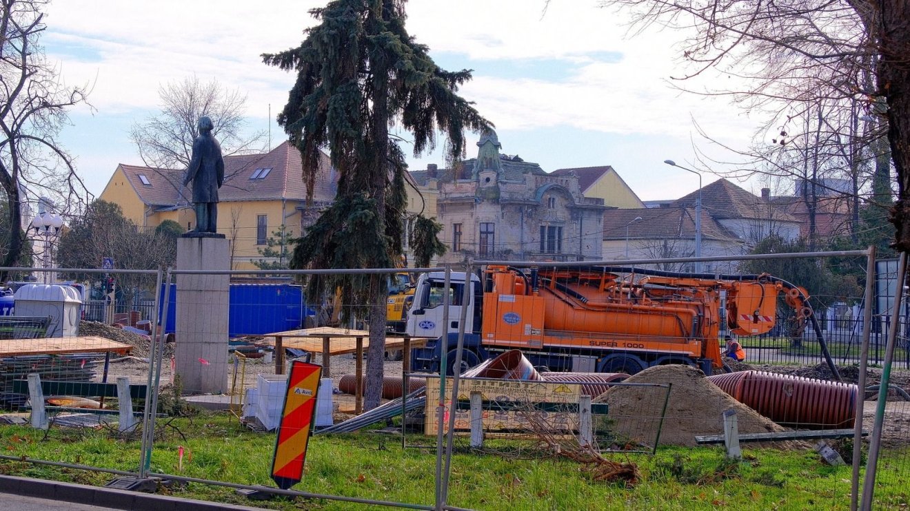 Valami bűzlik a Rhédey-kertben