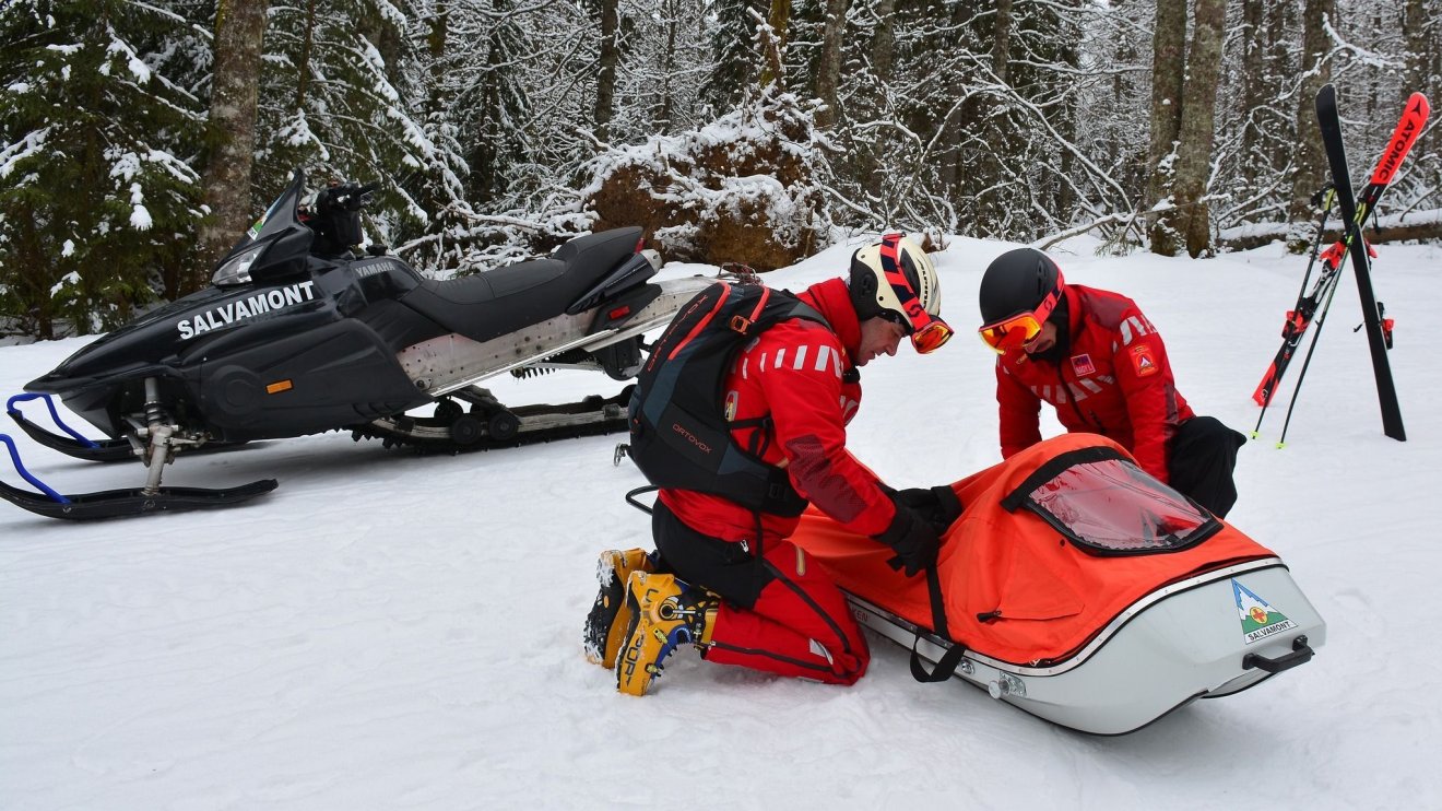 Év elejétől több mint 150 síbalesethez riasztották a hegyimentőket