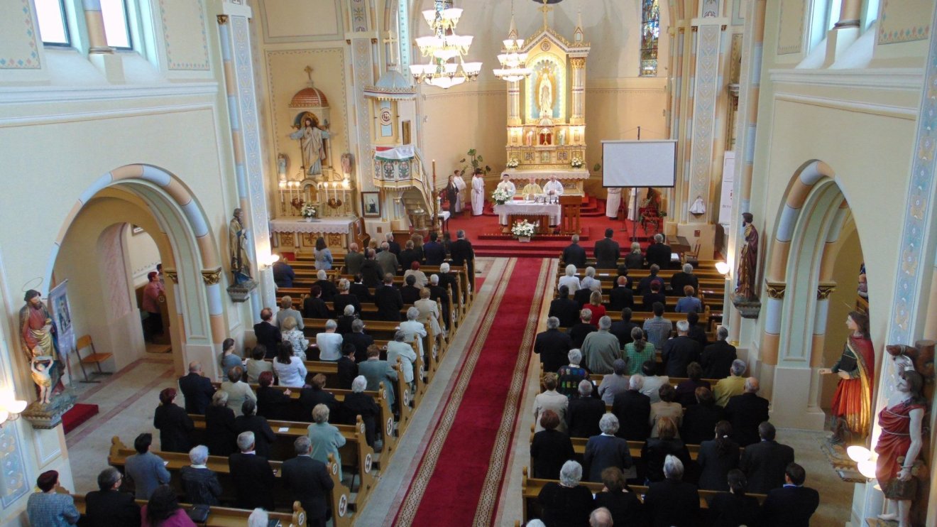 Emléktábla-avatás Tasnádon