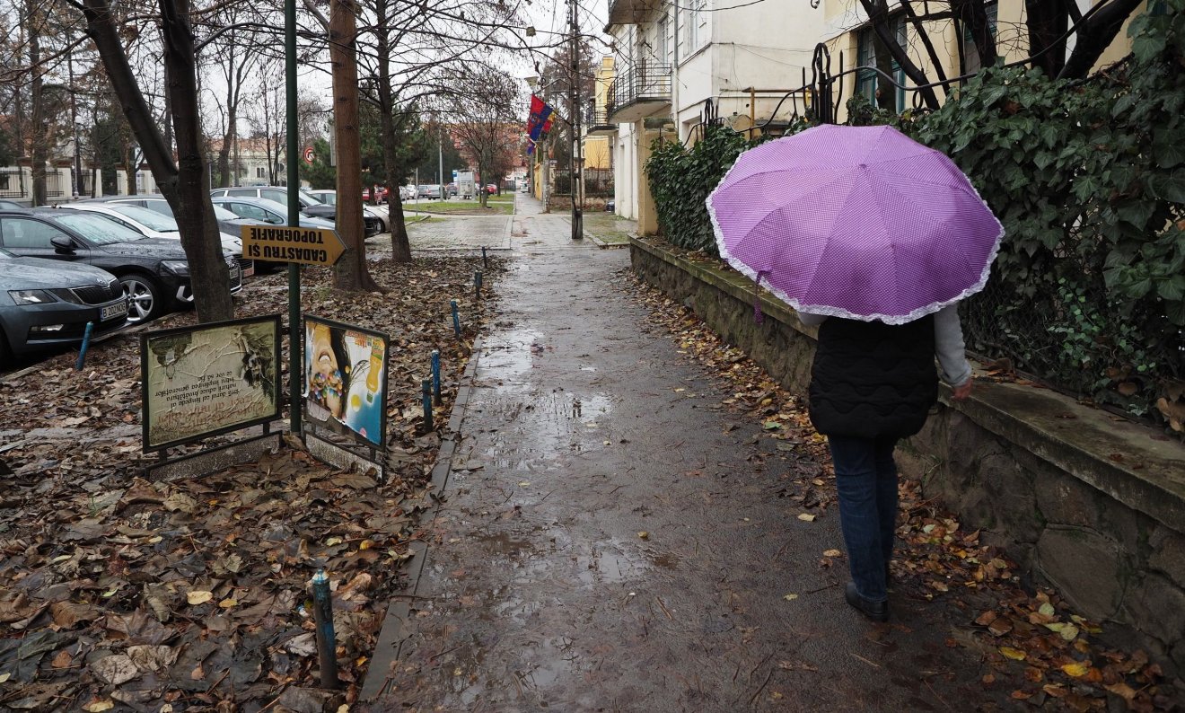 Szeles időre és lehűlésre figyelmeztetnek a meteorológusok