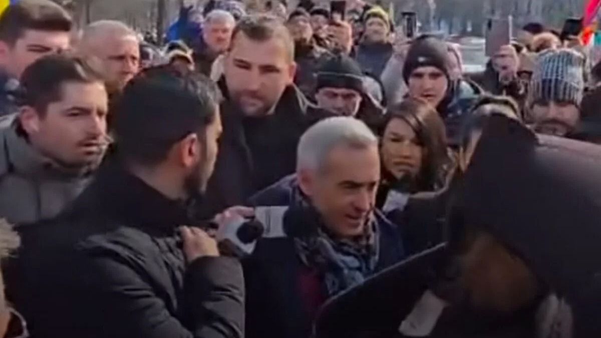 AUR: Összegyűlt a Călin Georgescu elnökjelöltségéhez szükséges 200.000 aláírás