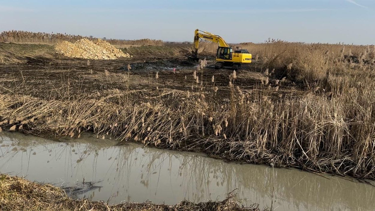Zajlanak a vízügyi munkálatok ׀ VIDEÓ
