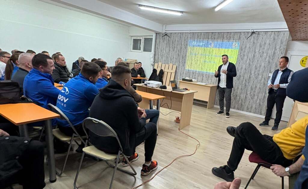 BMLE: Boros Péter marad a titkár