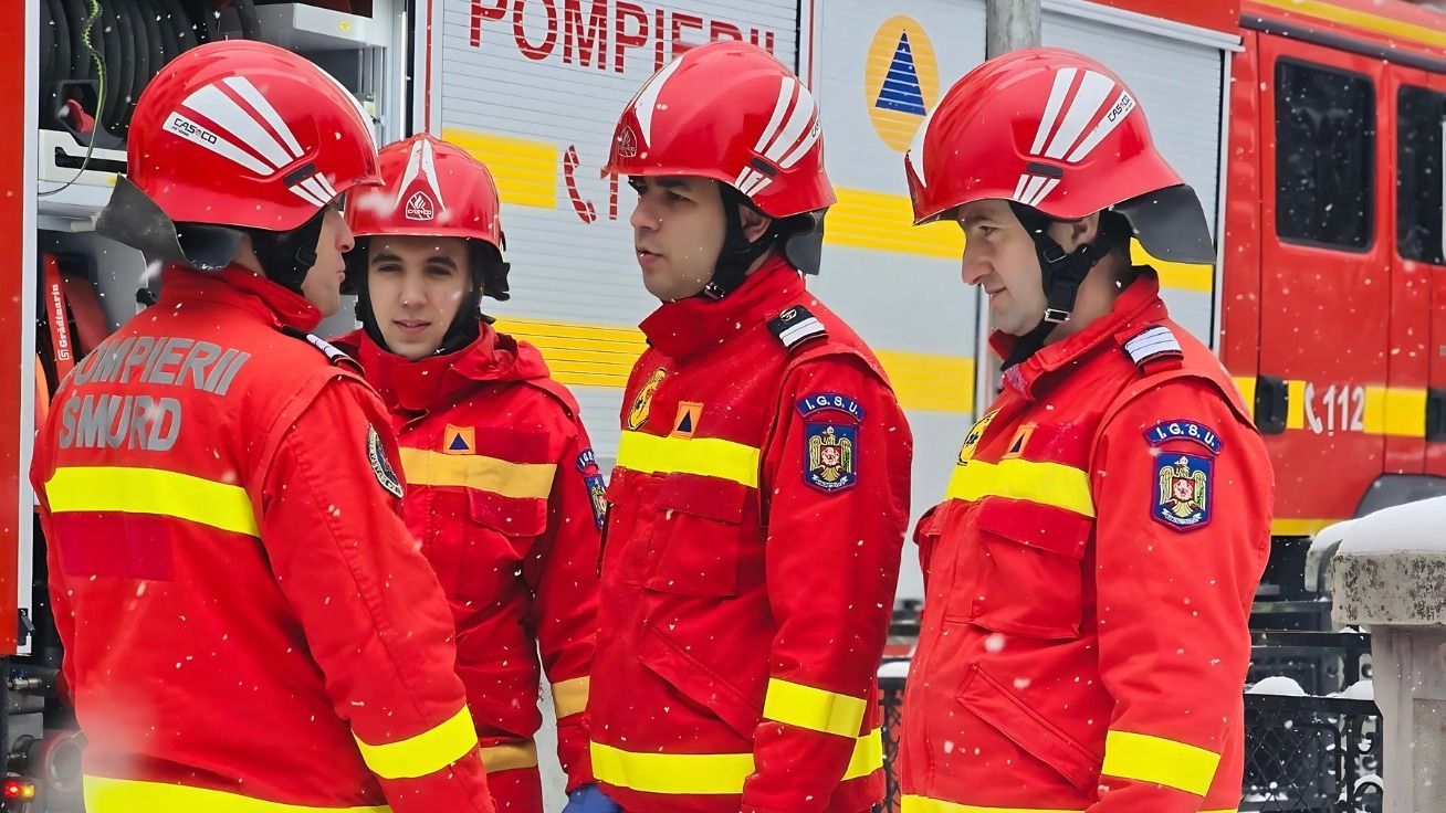 Egy nap alatt 244 esetben volt szükség tűzoltók bevetésére a havazás okozta károk elhárítására