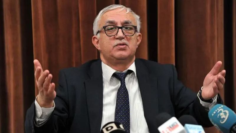 Zegrean: Klaus Iohannis államfő lemondásával a szenátusi vagy a képviselőházi elnök veheti át a tisztséget