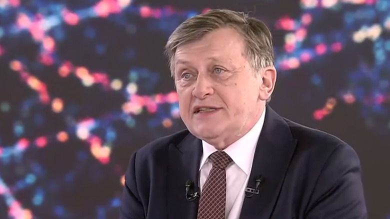 Crin Antonescu: Haladéktalanul össze kell ülnie a Legfelsőbb Védelmi Tanácsnak