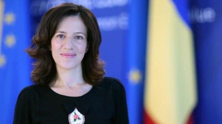 Hivatalos látogatásra Roxana Mînzatu, az EB ügyvezető alelnöke