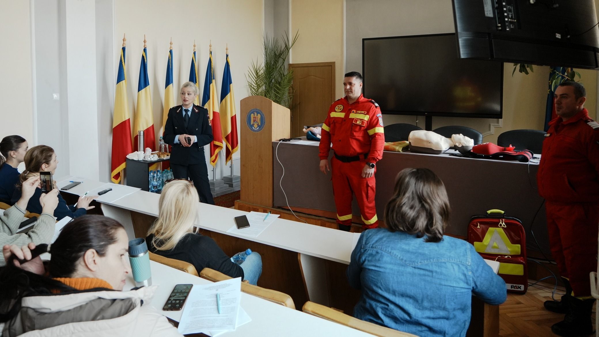 Elsősegélynyújtó gyorstalpalón vehettek részt a Bihar megyei sajtósok