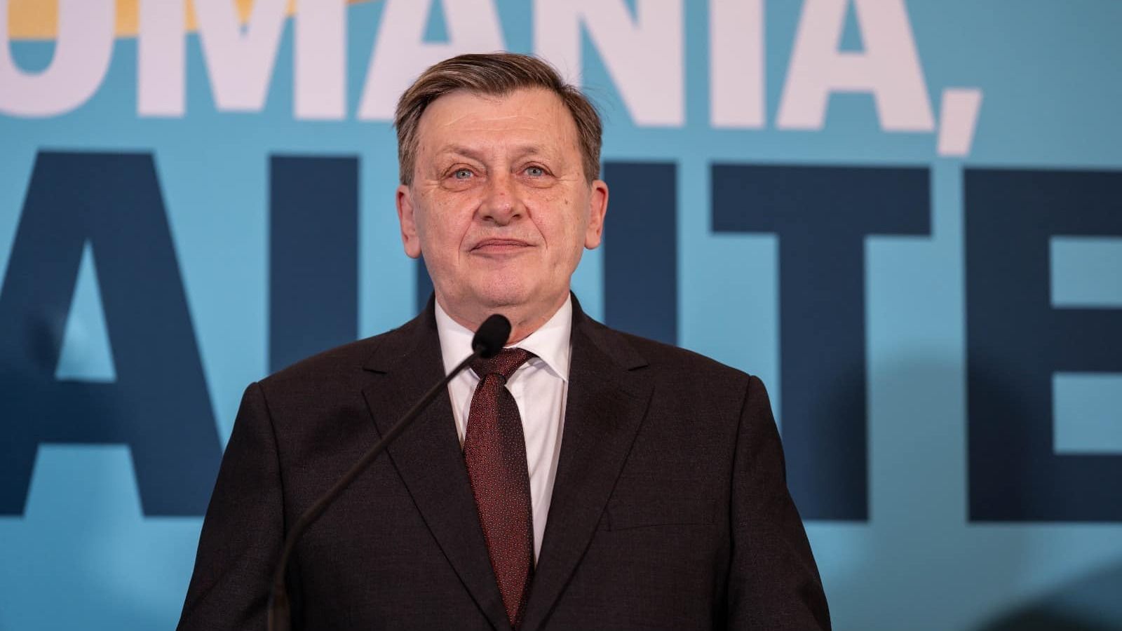 Crin Antonescu: Romániának nem kell katonákat küldenie Ukrajnába