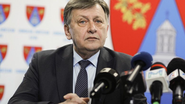 Antonescu: Nem tartom Románia belügyeibe való beavatkozásnak Musk és Vance kijelentéseit