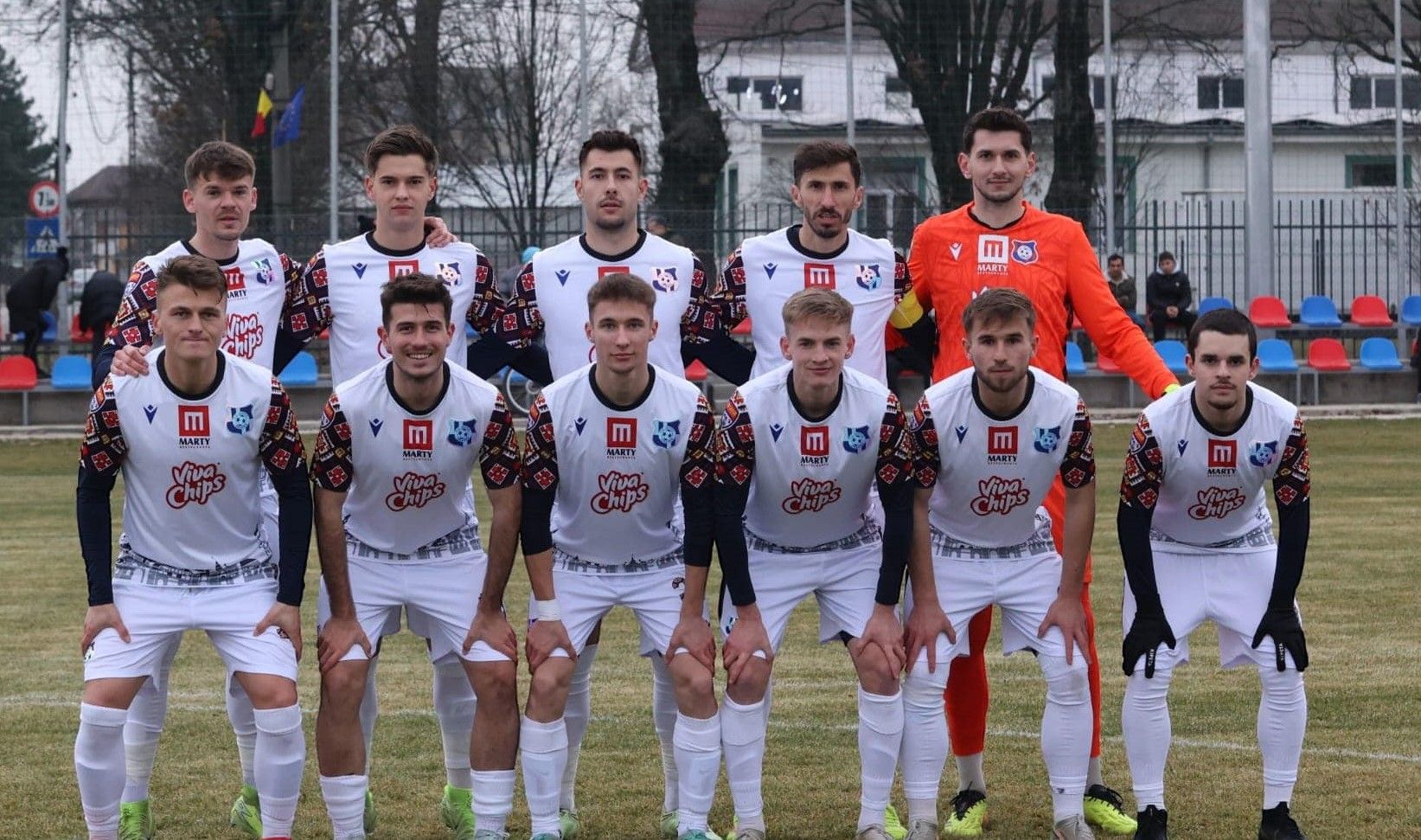 Gólparádéval avatták a füves pályát