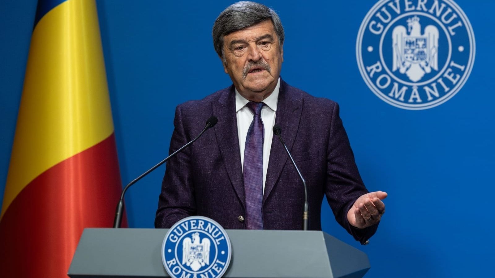 Jóváhagyta a két ház jogi bizottsága Toni Greblă AEP-elnök leváltását; Vajda Zsombor veheti át a helyét