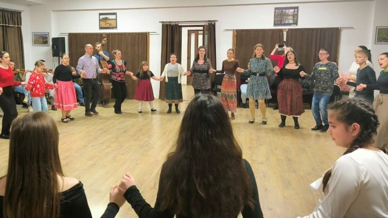 Táncház volt szombat este a Gizella Művelődési Központban
