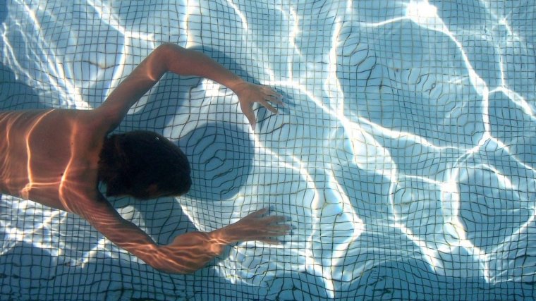 Új technológia a medencék tisztításában: inverteres szivattyúk