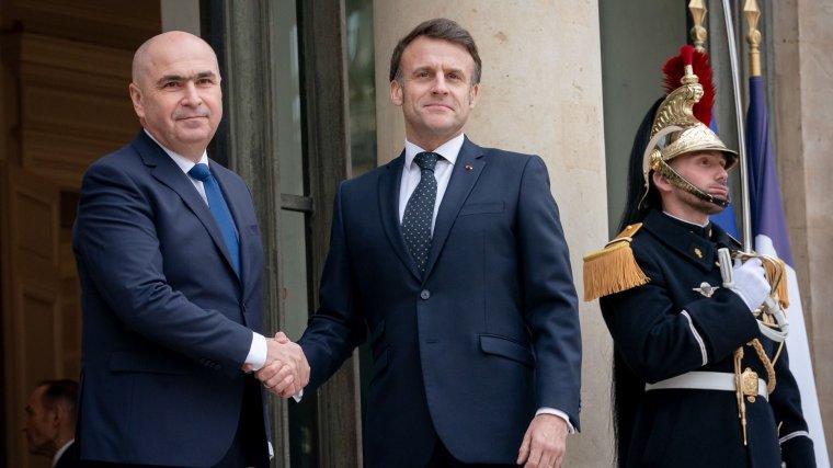 Ilie Bolojant fogadta Emmanuel Macron francia elnök az Elysée-palotában