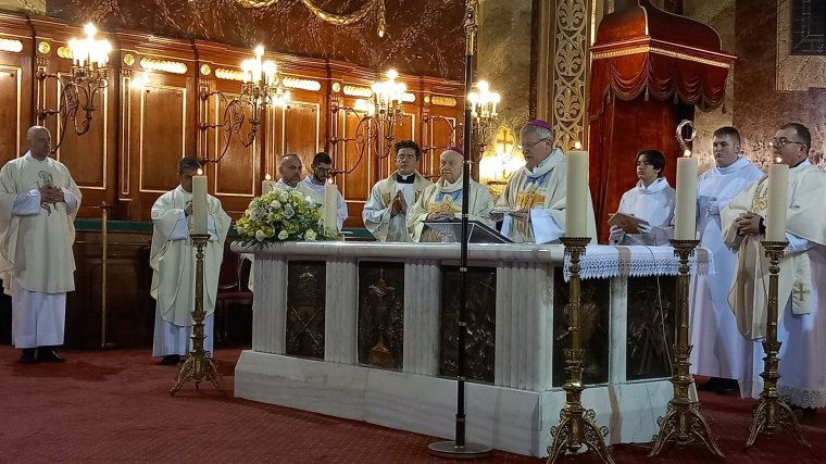 Kiszolgáltatták a betegek kenetét a nagyváradi székesegyházban