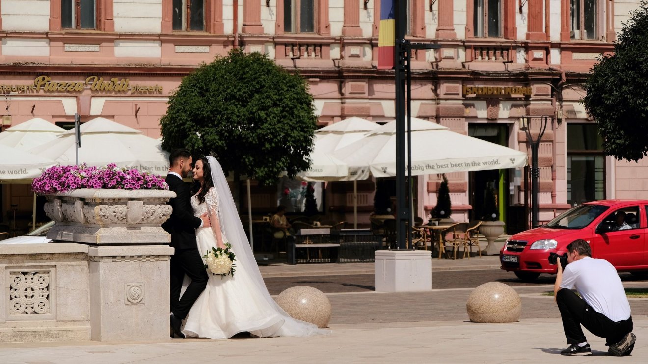 Esküvő csak digitálisan és csak megadott helyszínen