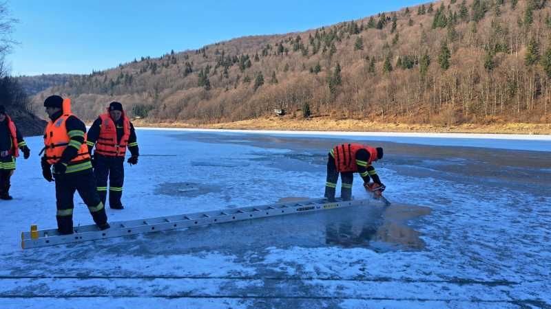 Harmadik napja keresik a zetelaki tóban az eltűnt 23 éves fiatalembert