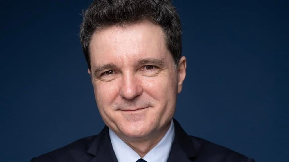 Nicușor Dan: Bolojannak és Hurezeanunak kötelessége helyet szerezni a Macron által összehívott válságtanácskozás asztalánál