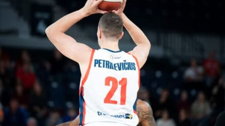 A vártnál hamarabb térhet vissza Petrilevicius