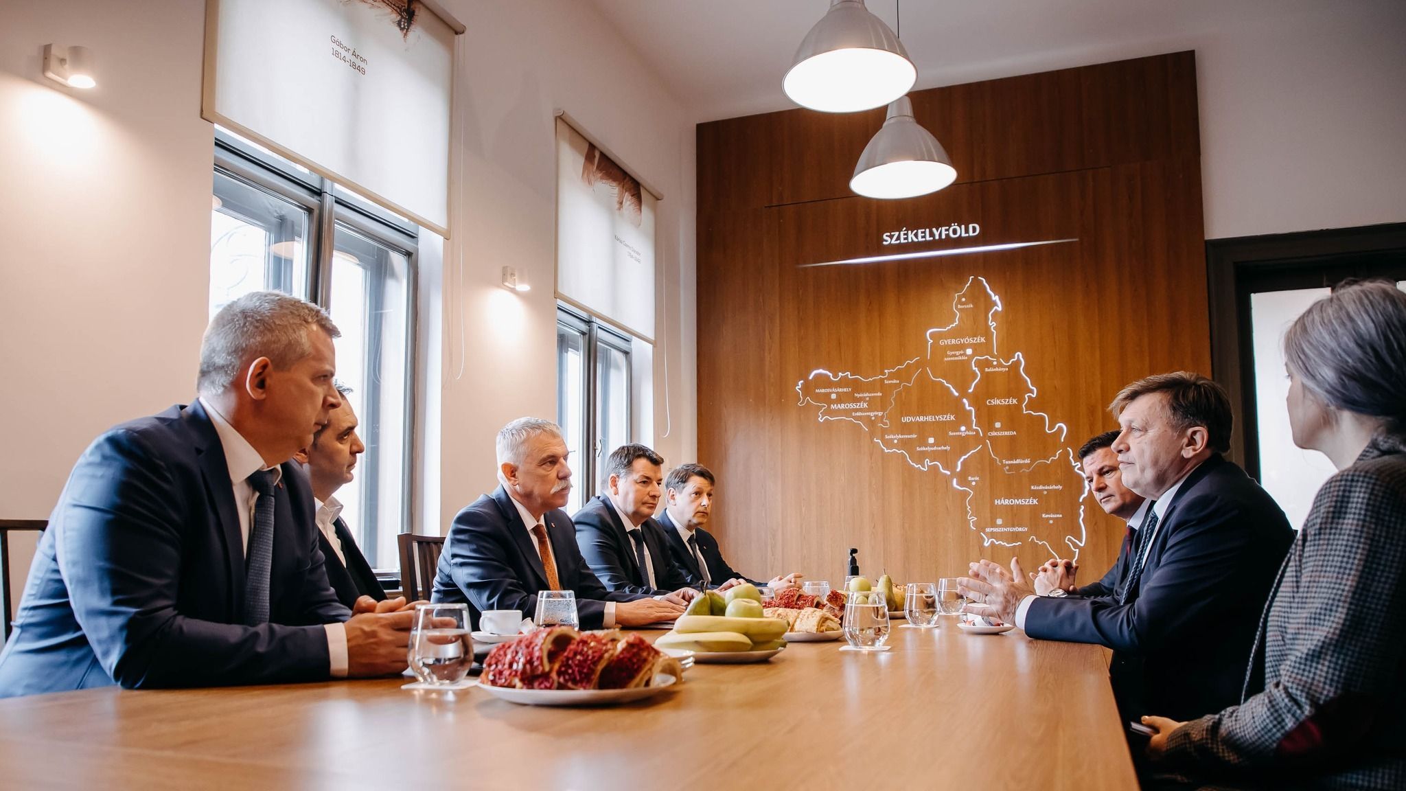 A magyar közösségnek üzent sepsiszentgyörgyi látogatása alkalmából Crin Antonescu