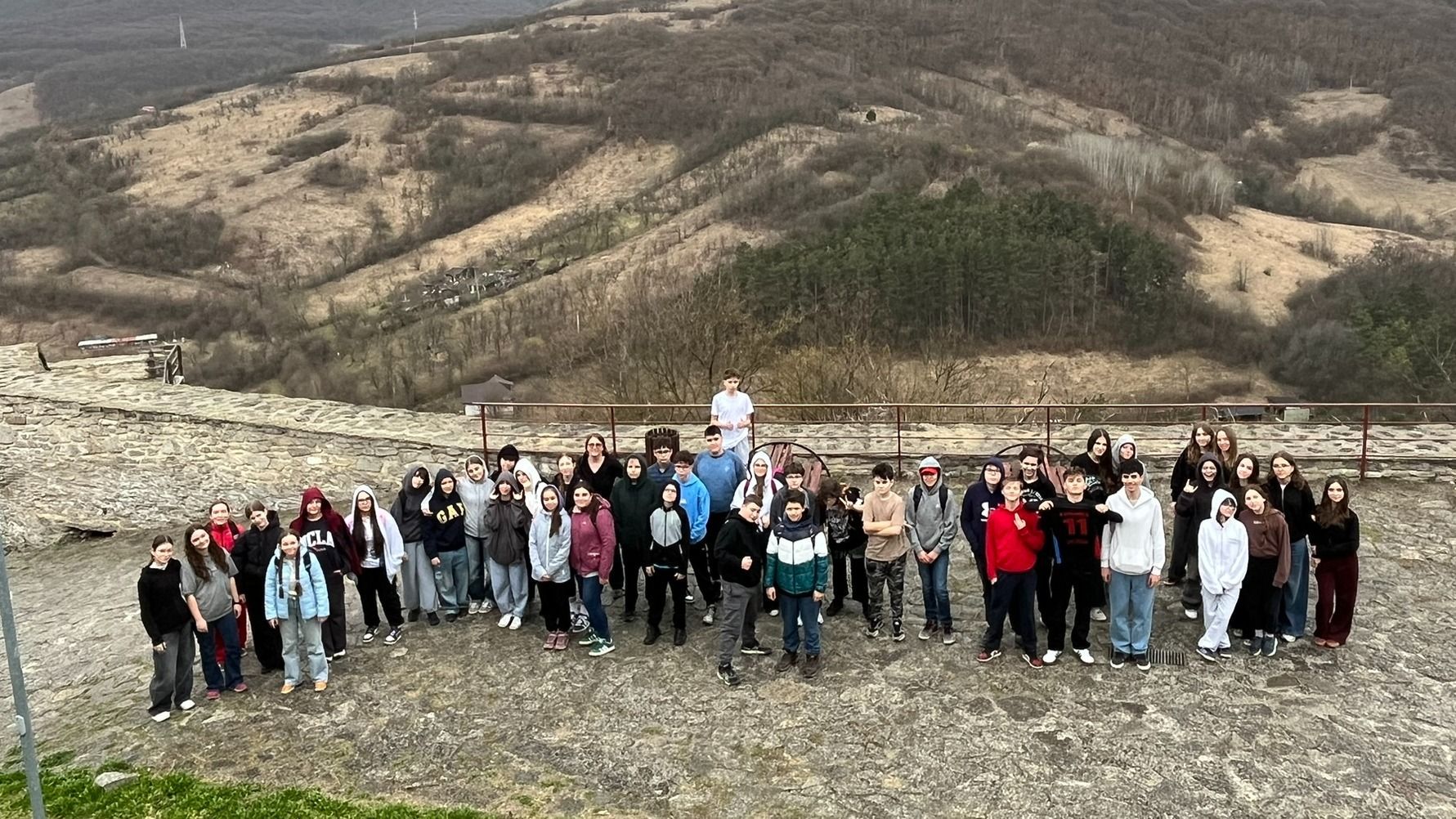 Csapatépítőn vettek részt a nagyszalontai MIDESZ tagjai Déván