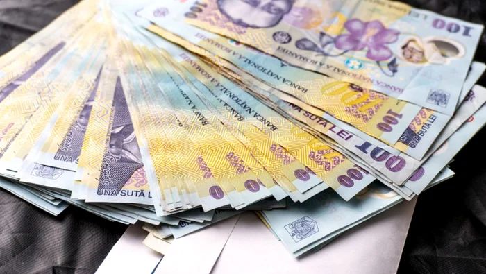 Januárban 5328 lejre csökkent a nettó átlagbér Romániában