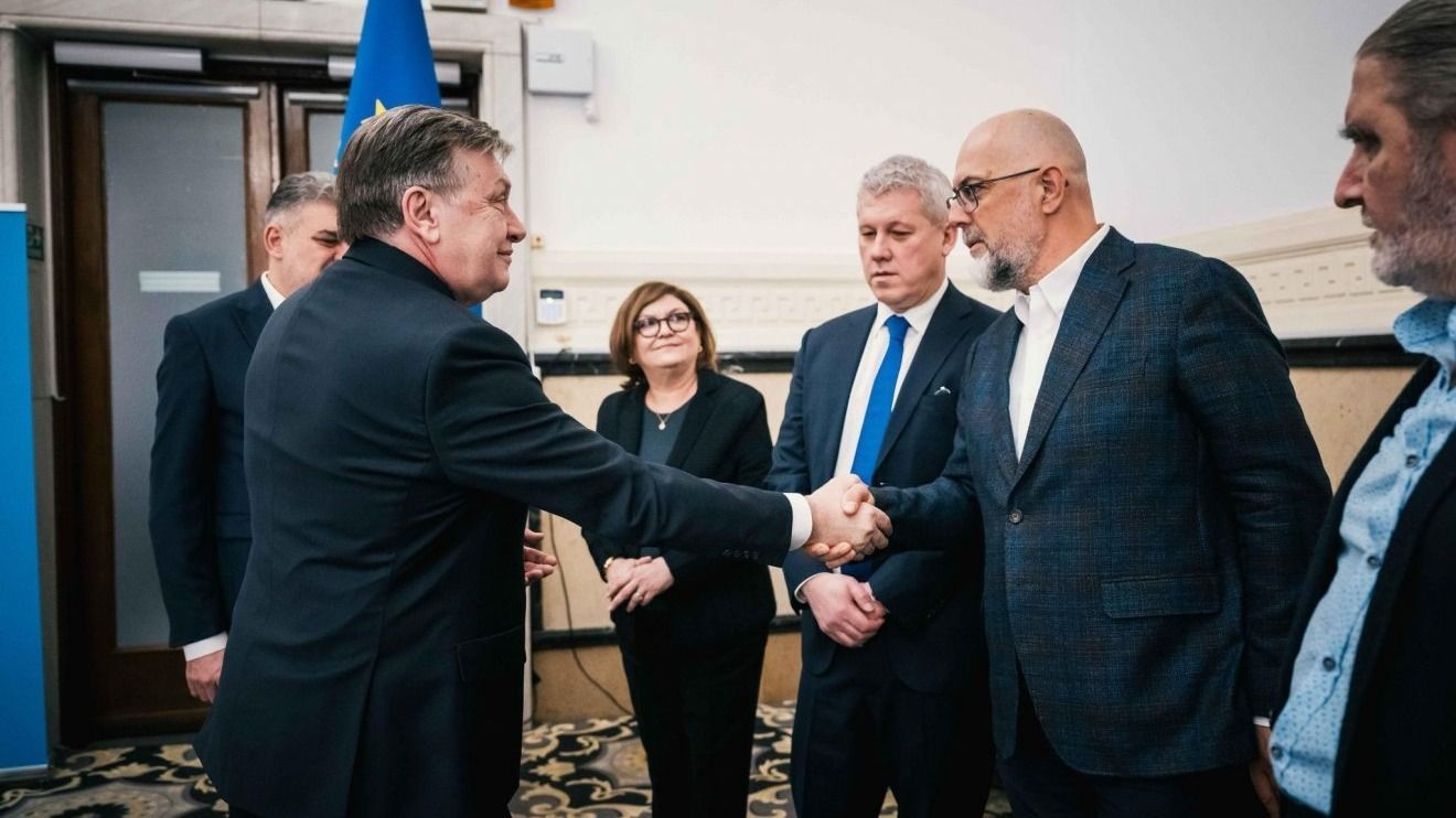 Kelemen Hunor és Crin Antonescu is a román elnökválasztás tétjére figyelmeztetett ünnepi köszöntőjében