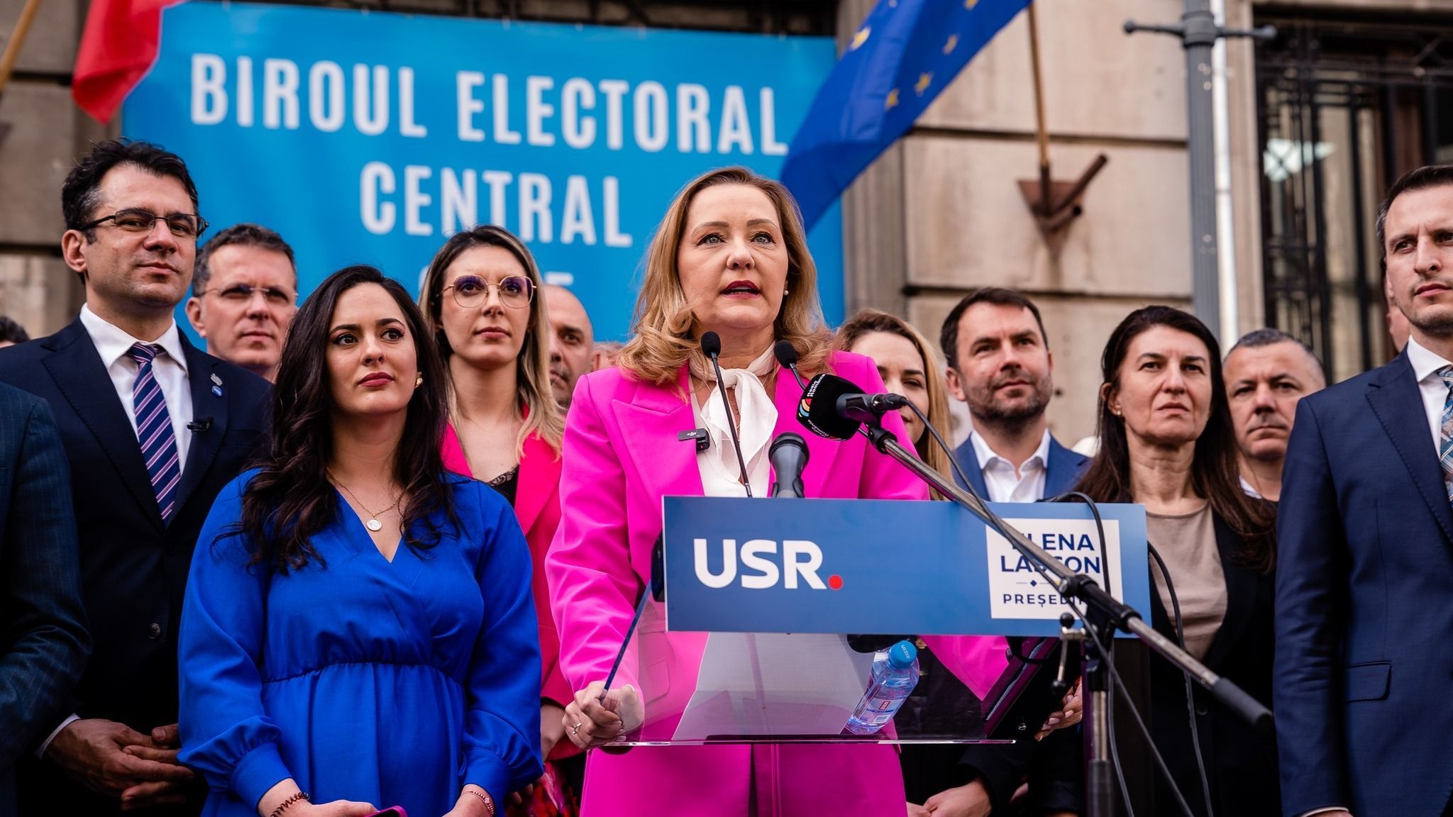 Lasconi kész párbeszédet folytatni Nicușor Dannal, de nem szándékozik visszalépni