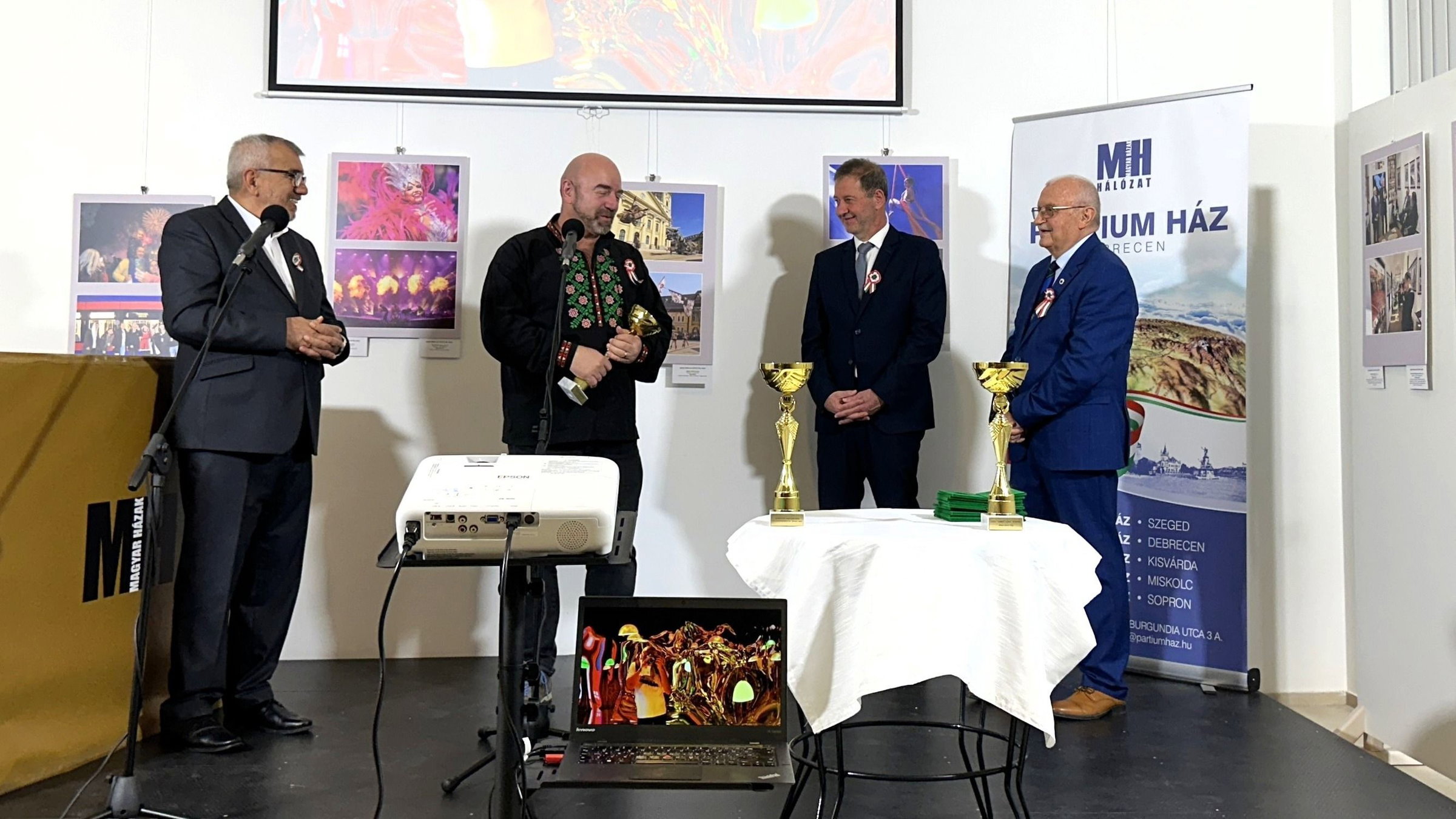 Bihari fotóriporterek alkotásai láthatóak a debreceni Partium Házban