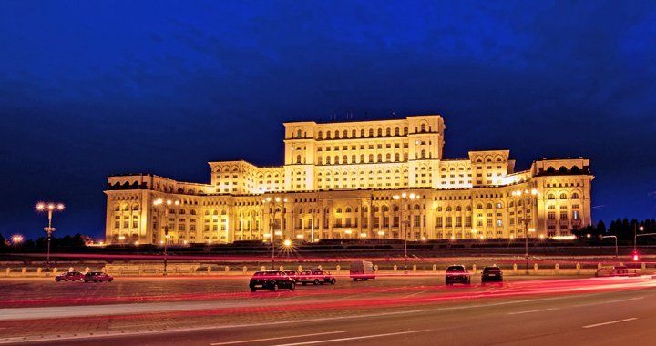 Szombaton egy órára lekapcsolják a parlament belső és külső világítását